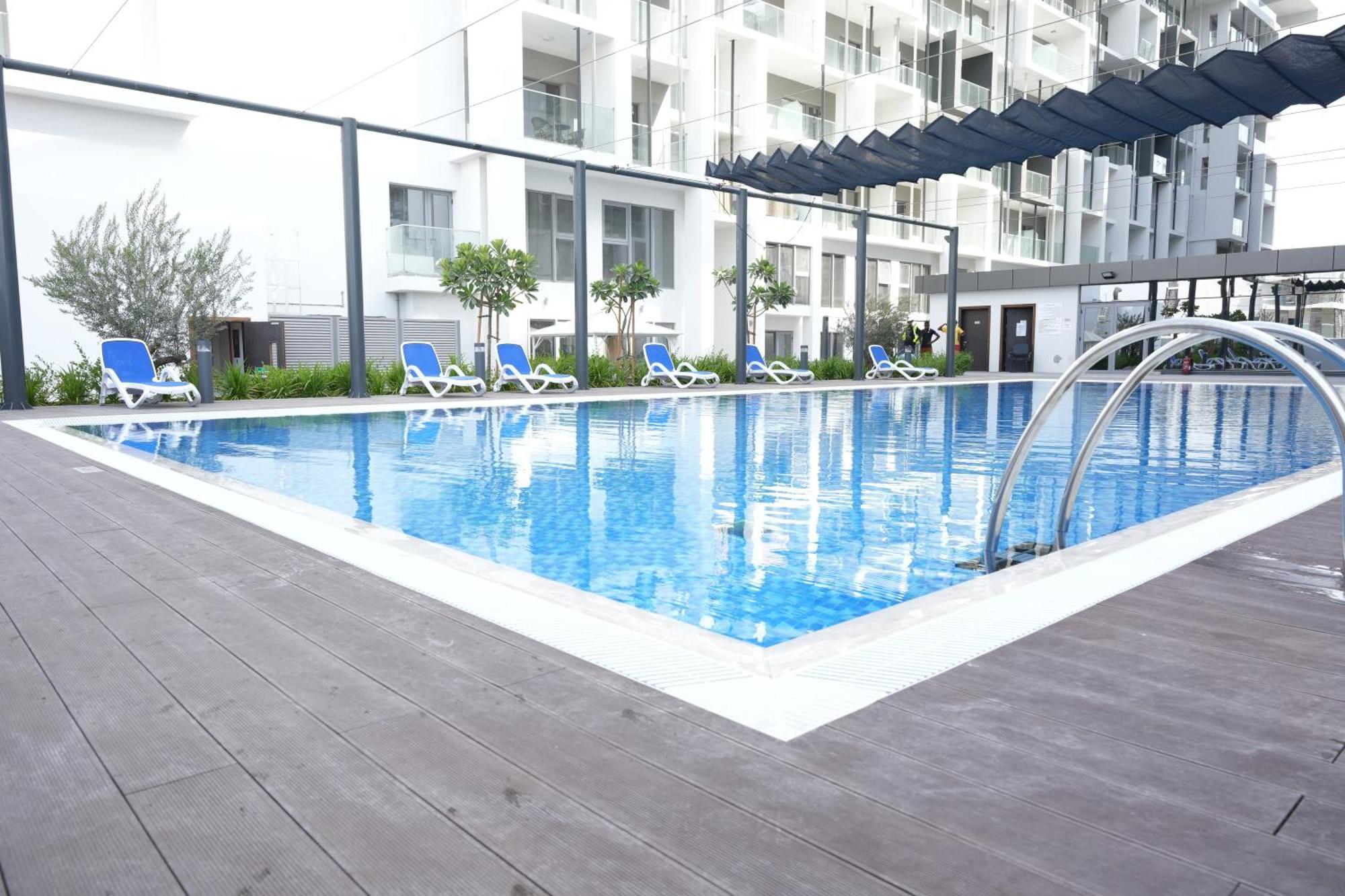 Poolside Charm Daire Abu Dabi Dış mekan fotoğraf
