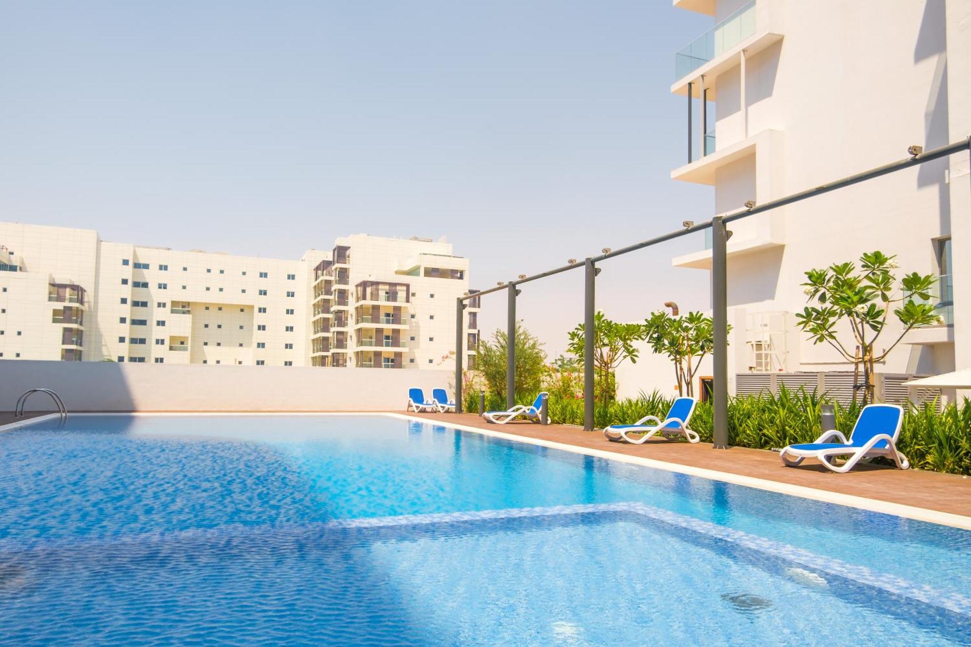 Poolside Charm Daire Abu Dabi Dış mekan fotoğraf